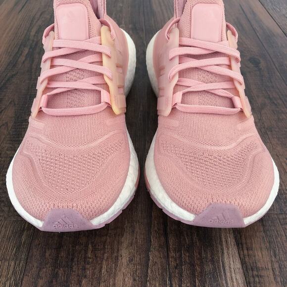 Adidas Ultraboost 22 Running Shoe Sneaker Primeknit Upper Supportive Size 7 Pink - Picture 5 of 16